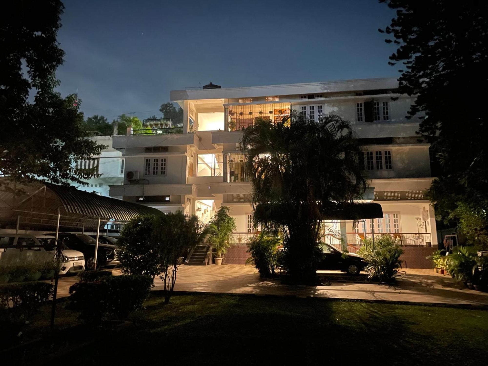 The Choudhury Manor Homestay Γουβαχάτι Εξωτερικό φωτογραφία